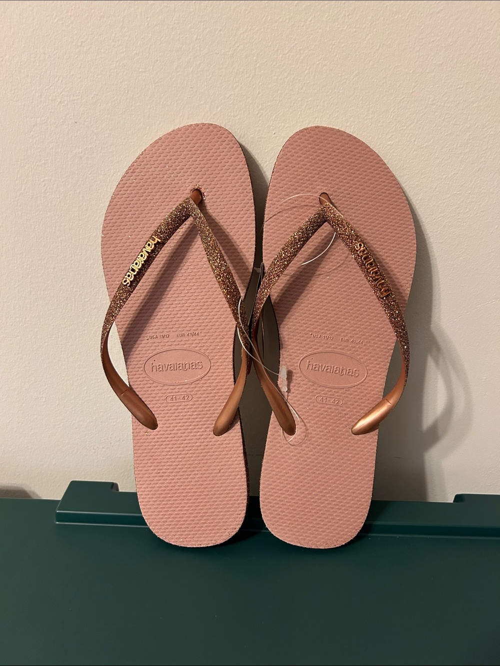 Havaianas Glitter Strap Flip Flops Size 11/12